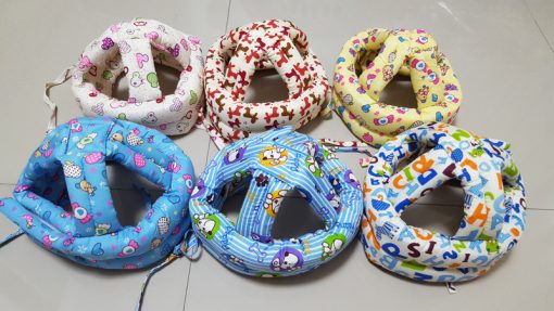 HE0014 หมวกกันน๊อคเด็ก หมวกกันกระแทกเด็ก สีฟ้าลายลูกกวาด (40-53cm)